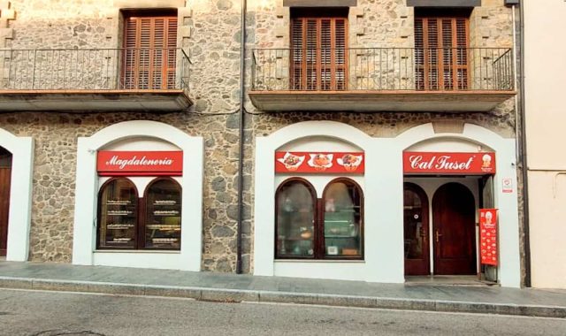 botiga-castellfollit-de-la-roca-exterior