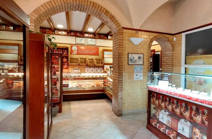 botiga-castellfollit-de-la-roca-interior